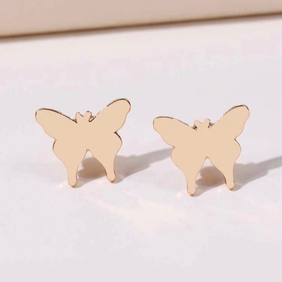 3/$30 💛 Butterfly Stud Earrings - Picture 1 of 3
